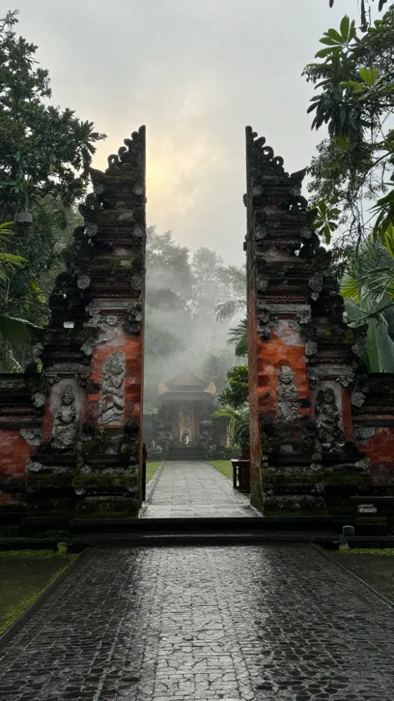 Monsoon Mornings For Private Temple Visits