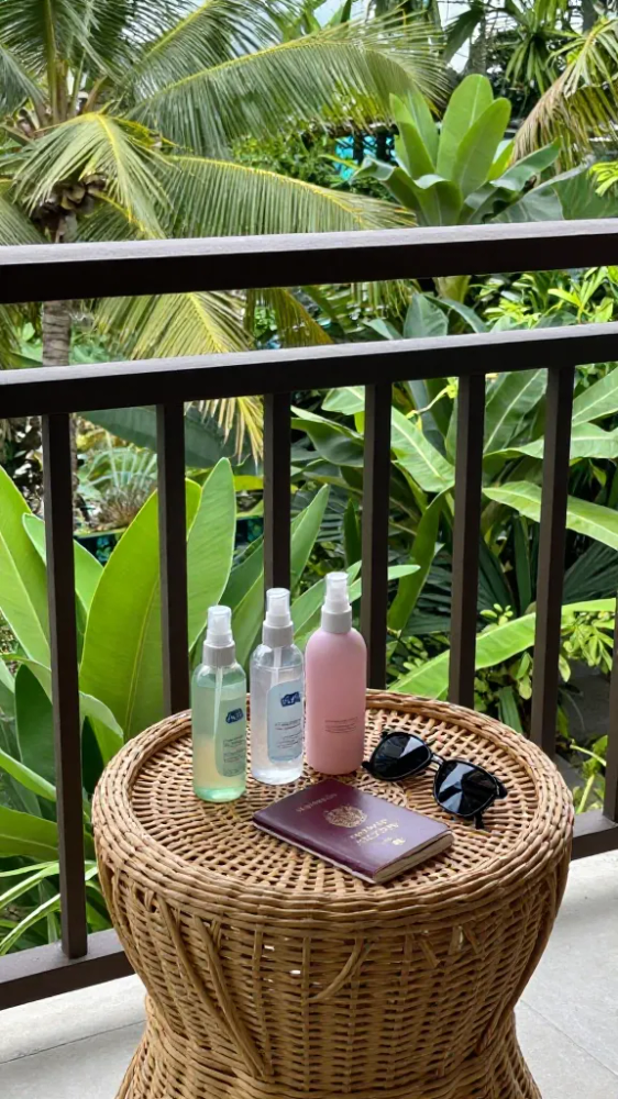 Cooling Facial Mists in Airplane-Friendly Sprayers