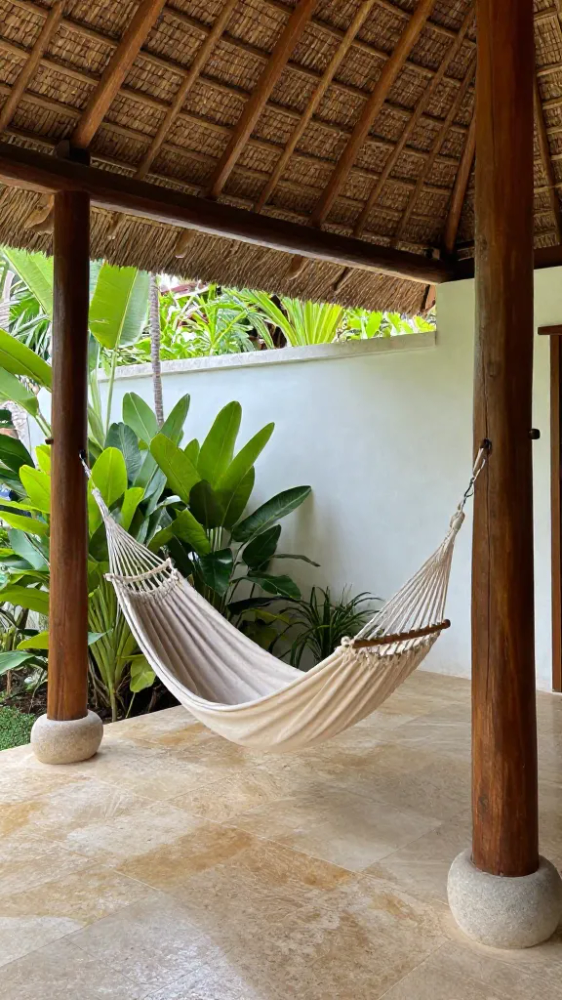 13 Design Secrets of a Bali Aesthetic Villa 13 Organic Cotton Hammock Nooks