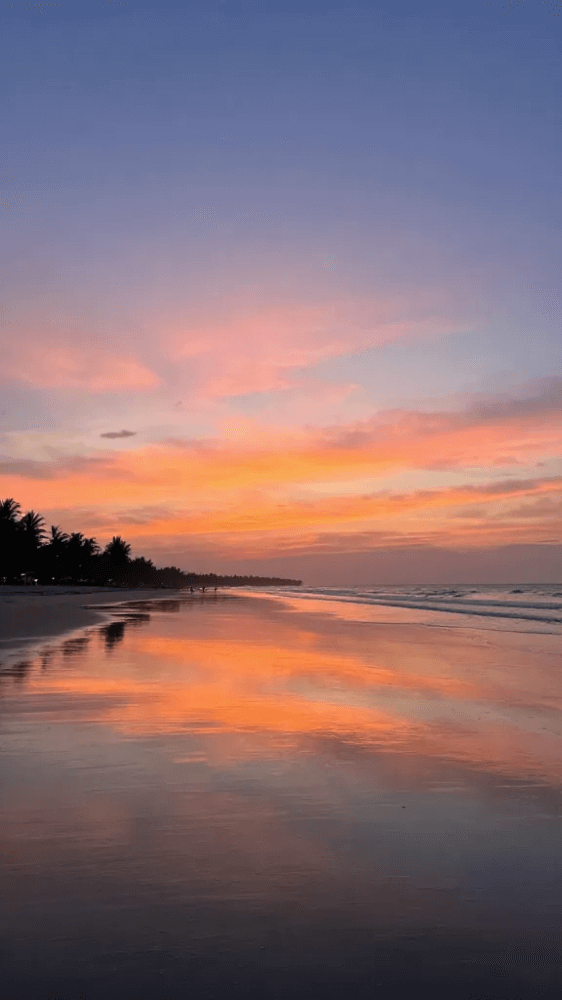 Low Tide Reflections for Aesthetic Beach Pictures