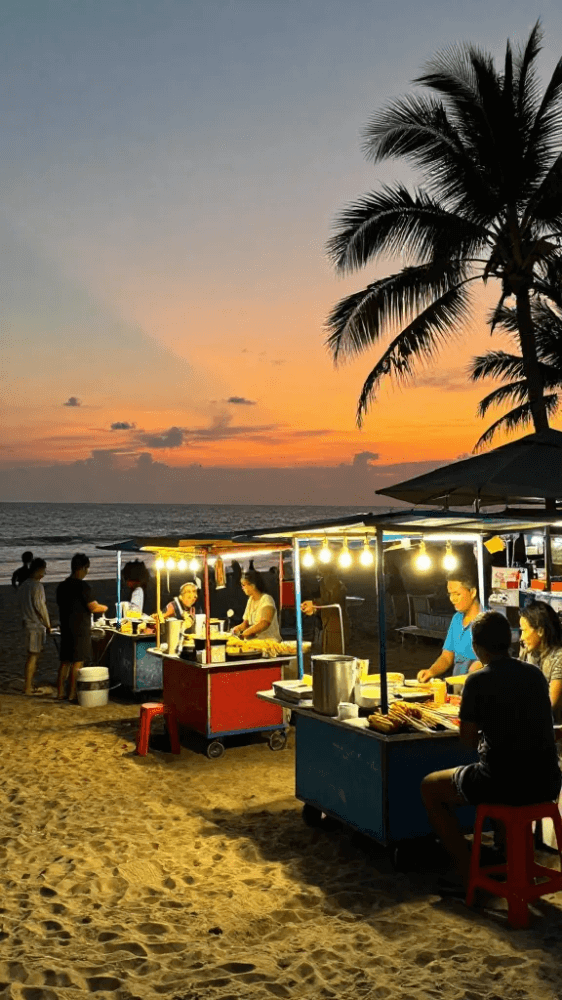 Beachfront Markets for Local Street Food
