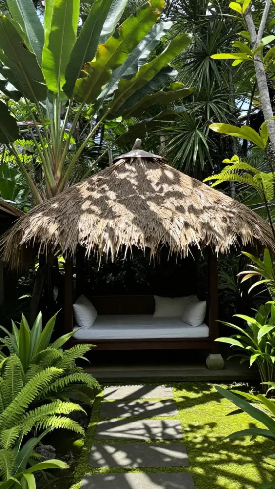 Thatched Roof Gazebos and Relaxation Huts