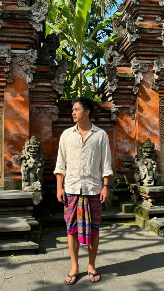 Lightweight Cotton Sarongs for Temples